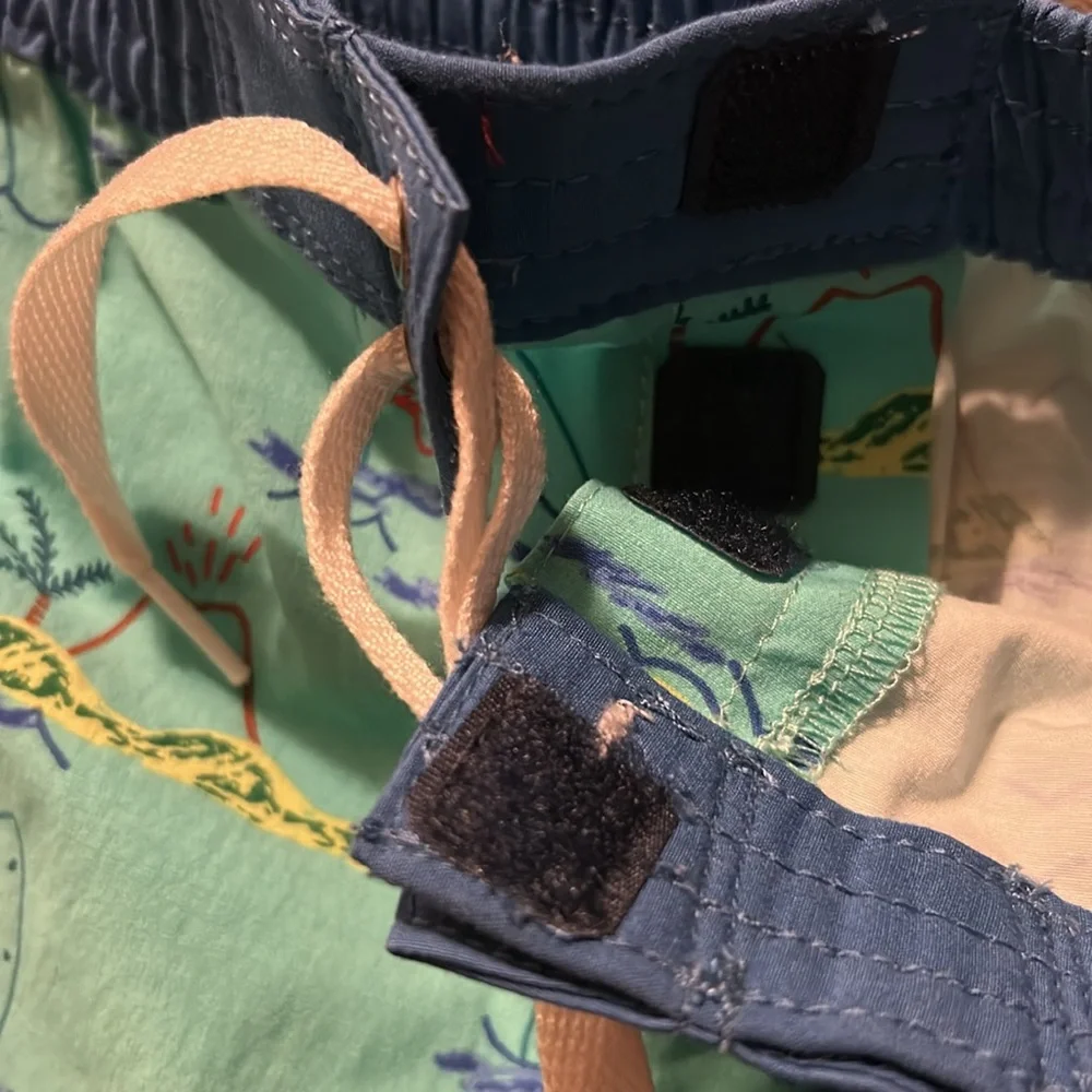 Hanna Andersson Green and Blue Shark and volcano Print Shorts 2T ⭐️